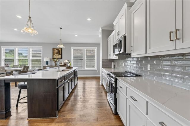 7029 N Cambridge Avenue, Kansas City, MO 64119