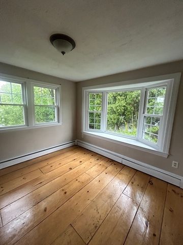 17 Bandy Ln, Milford, MA 01757