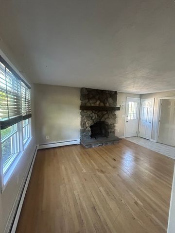 17 Bandy Ln, Milford, MA 01757