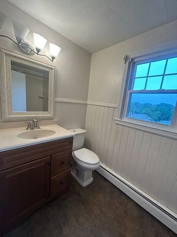 17 Bandy Ln, Milford, MA 01757