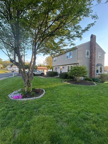 17 Bandy Ln, Milford, MA 01757