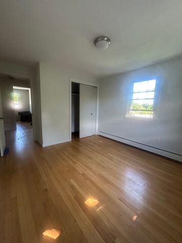 17 Bandy Ln, Milford, MA 01757