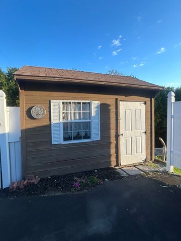 17 Bandy Ln, Milford, MA 01757