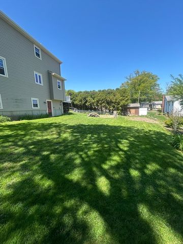 17 Bandy Ln, Milford, MA 01757