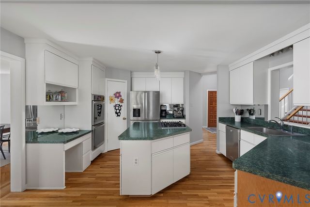 309 Cheswick Ln, Henrico, VA 23229