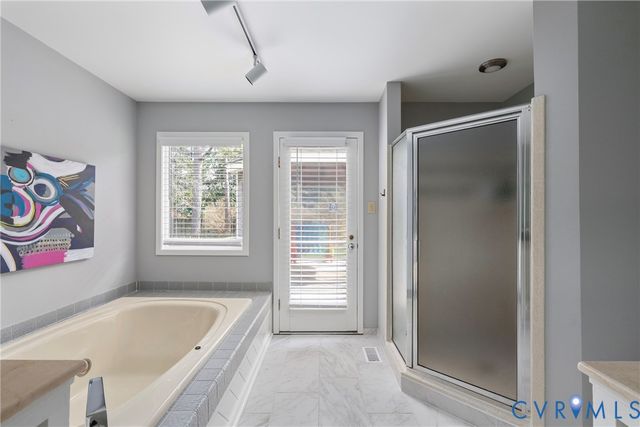 309 Cheswick Ln, Henrico, VA 23229