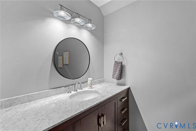 309 Cheswick Ln, Henrico, VA 23229