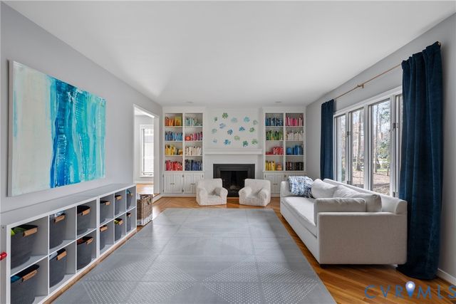 309 Cheswick Ln, Henrico, VA 23229