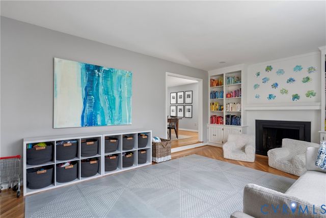 309 Cheswick Ln, Henrico, VA 23229