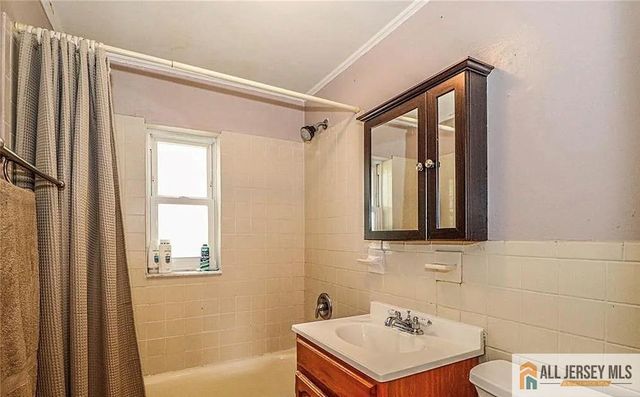 28 B Garfield Park 2802, Edison, NJ 08837