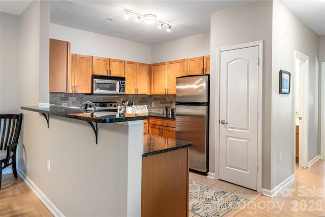 132 Appeldoorn Circle, Asheville, NC 28803