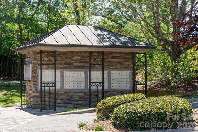 132 Appeldoorn Circle, Asheville, NC 28803