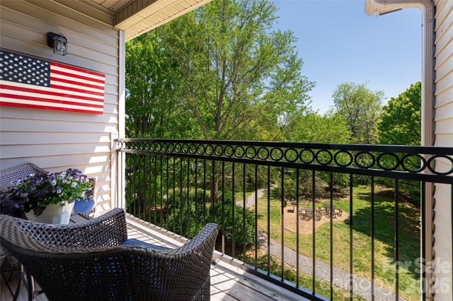 132 Appeldoorn Circle, Asheville, NC 28803