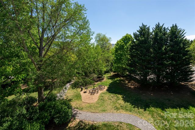 132 Appeldoorn Circle, Asheville, NC 28803