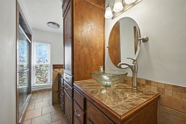 8702 Davis Street, Rowlett, TX 75088