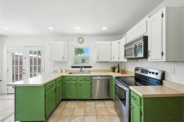 8702 Davis Street, Rowlett, TX 75088