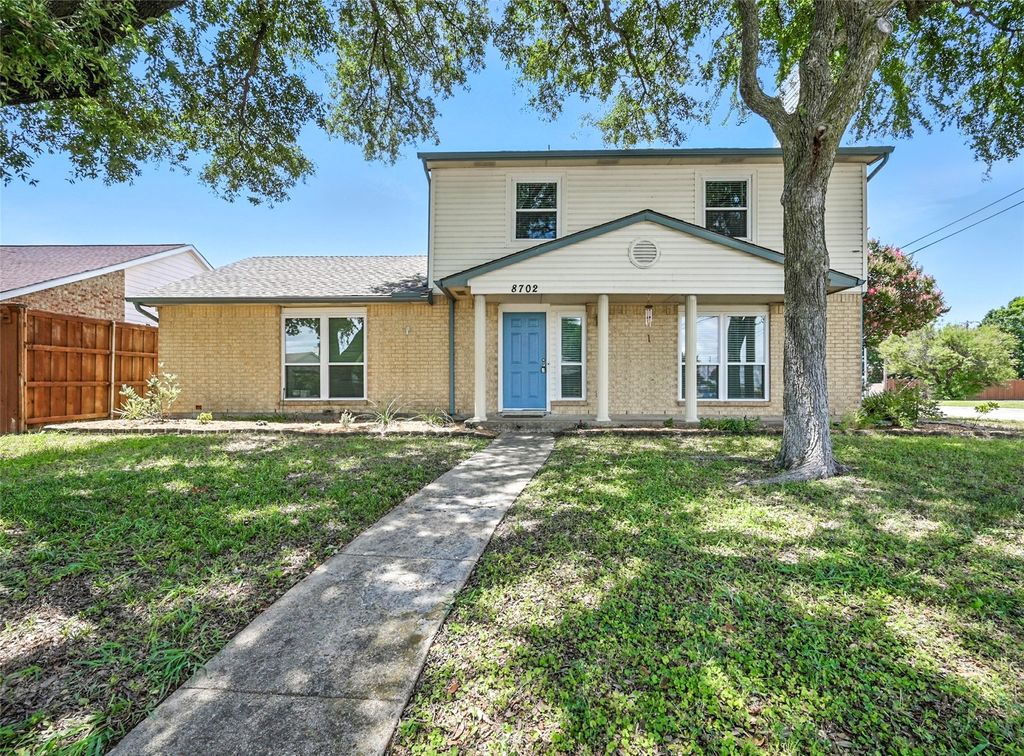 8702 Davis Street, Rowlett, TX 75088
