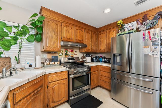 5610 Sickle Ct, Elk Grove, CA 95758