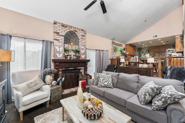 5610 Sickle Ct, Elk Grove, CA 95758
