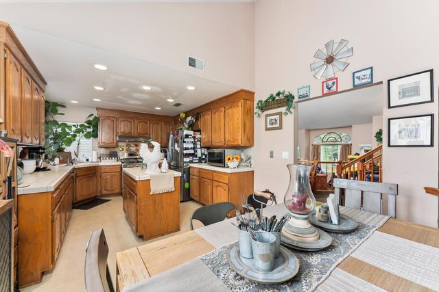 5610 Sickle Ct, Elk Grove, CA 95758