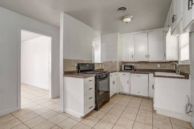 109 NE Cindy Lane, Burleson, TX 76028