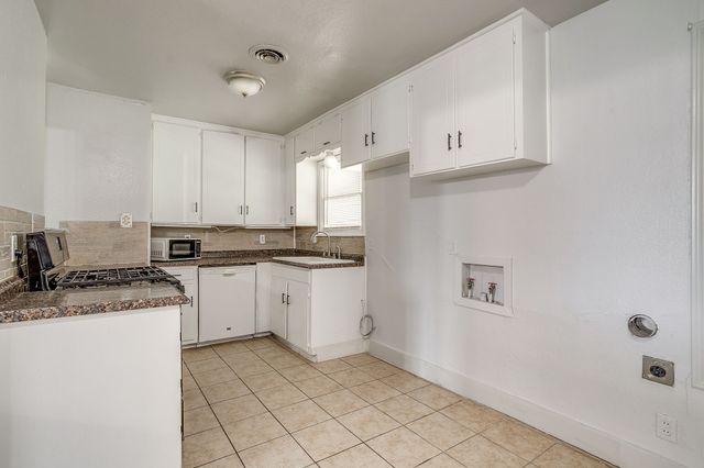 109 NE Cindy Lane, Burleson, TX 76028