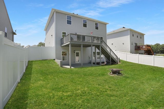 818 Tawny Drive, Evansville, IN 47712