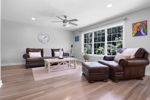 818 Tawny Drive, Evansville, IN 47712