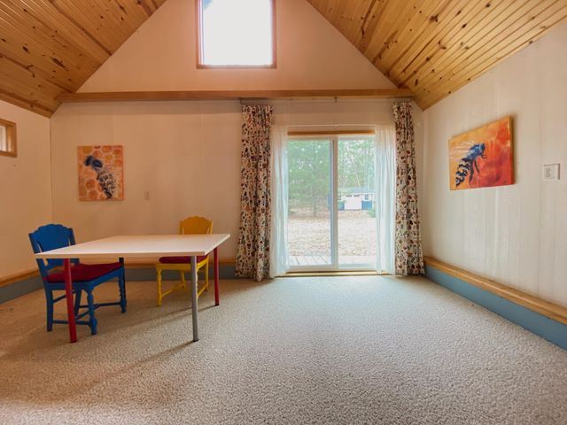 6111 W Longbridge Road, Pentwater, MI 49449