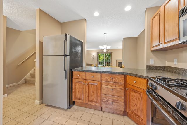 3409 Whitney Avenue APT 9, Hamden, CT 06518