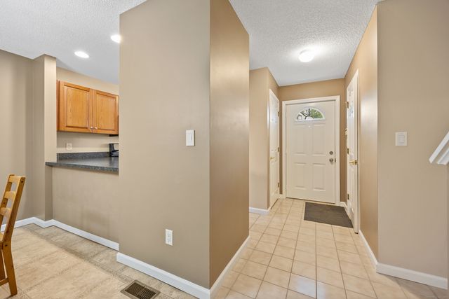 3409 Whitney Avenue APT 9, Hamden, CT 06518