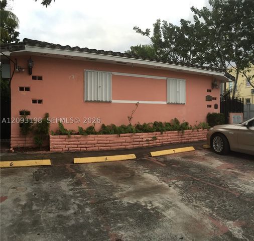 1020 SW 5th St 4, Miami, FL 33130