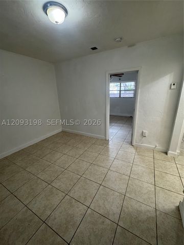 1020 SW 5th St 4, Miami, FL 33130