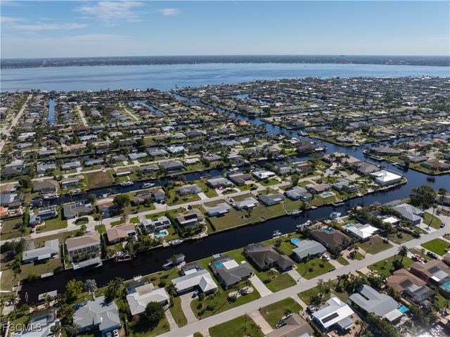 3102 SE 18th AVE, Cape Coral, FL 33904