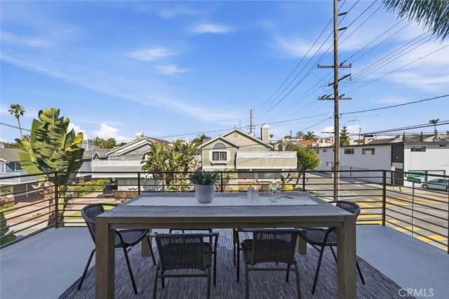 1836 Rockefeller Lane, Redondo Beach, CA 90278