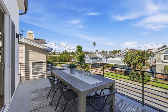 1836 Rockefeller Lane, Redondo Beach, CA 90278
