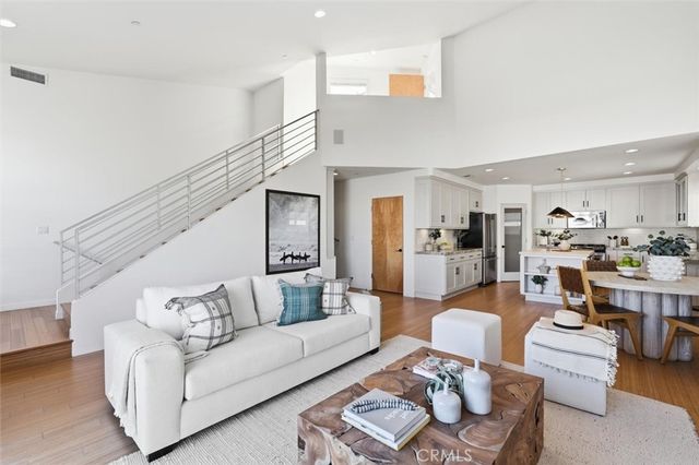 1836 Rockefeller Lane, Redondo Beach, CA 90278