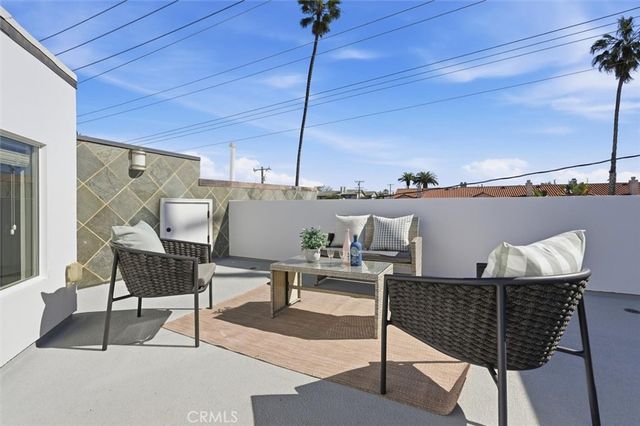 1836 Rockefeller Lane, Redondo Beach, CA 90278