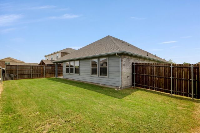 3006 Cliffview Drive, Sanger, TX 76266