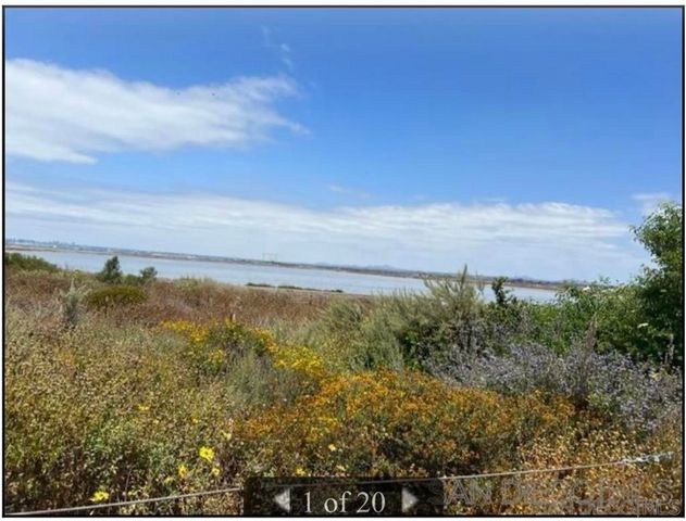 574 10th St, Imperial Beach, CA 91932