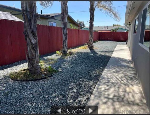 574 10th St, Imperial Beach, CA 91932
