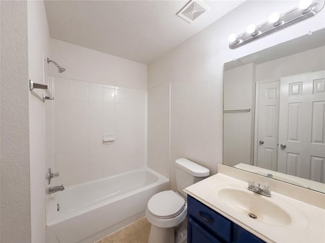 2711 Skyview Trace Court, Houston, TX 77047