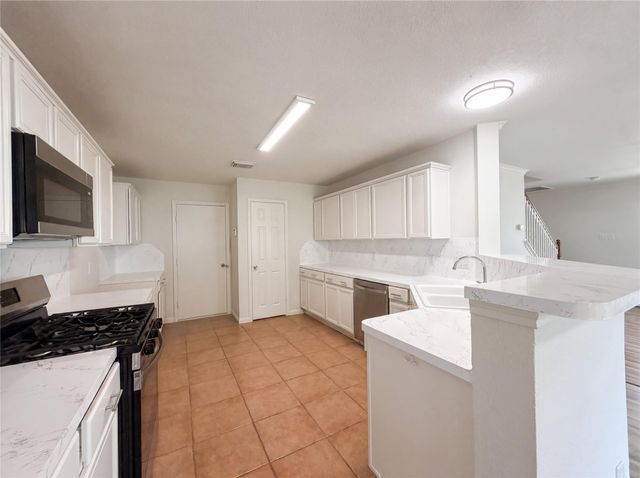 2711 Skyview Trace Court, Houston, TX 77047