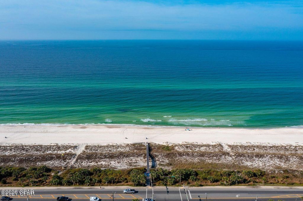 Image 17 of property listing at 13706 Front Beach Road, Panama City Beach, FL 32413