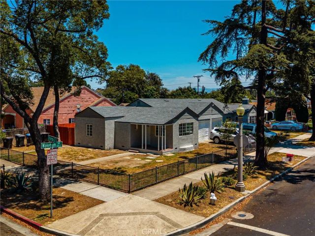 821 S Orange, Santa Ana, CA 92701