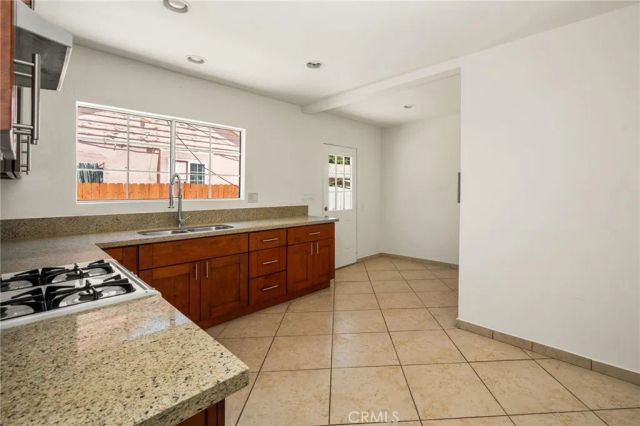 821 S Orange, Santa Ana, CA 92701