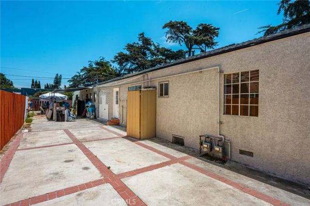 821 S Orange, Santa Ana, CA 92701