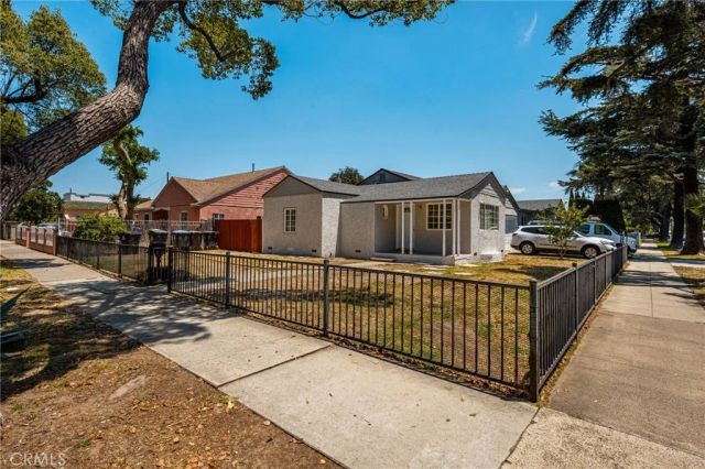 821 S Orange, Santa Ana, CA 92701