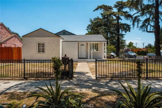 821 S Orange, Santa Ana, CA 92701