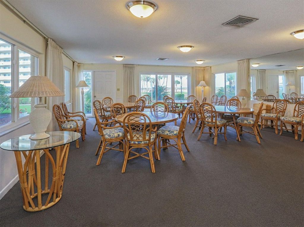 Image 31 of property listing at 500 THE ESPLANADE N 102, Venice, FL 34285